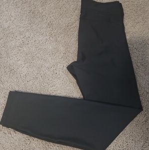 Under Armour cropped tights